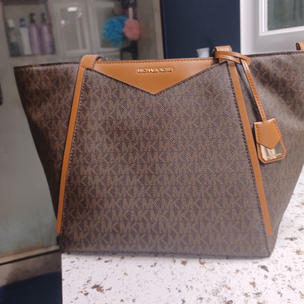 EUC Michael Kors Purse